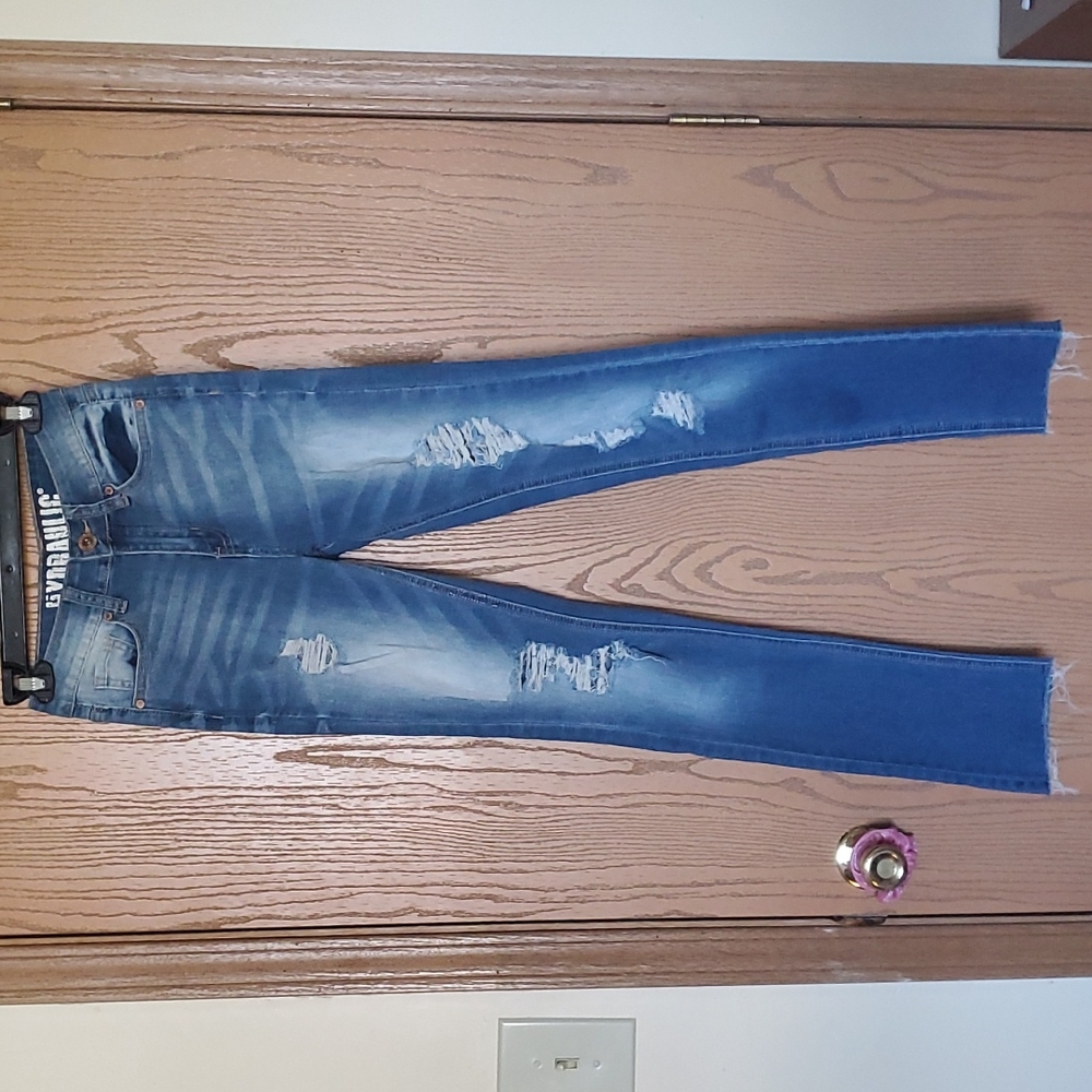 HYDRAULIC "Wes" High Rise Ankle Slim Straight Jean